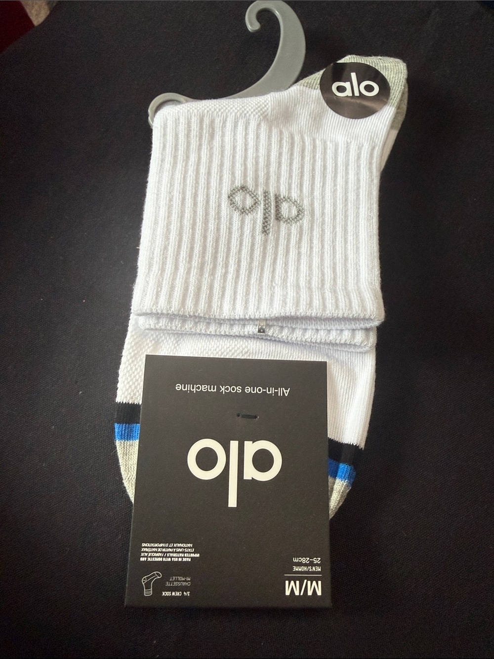 ALO Yoga  White Performance Crew Socks